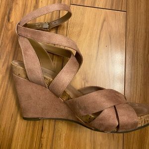 Aerosoles wedge sandals